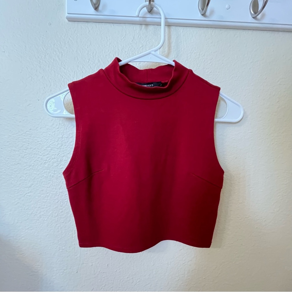 Forever 21 Red Sleeveless Crop Tank Top